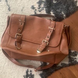 Cognac messenger bag